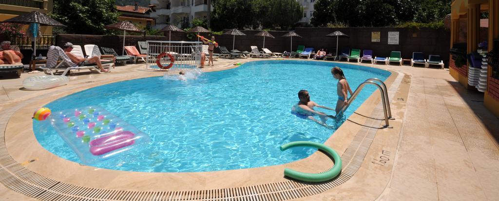 Kleopatra Apartments Icmeler Marmaris Exterior foto